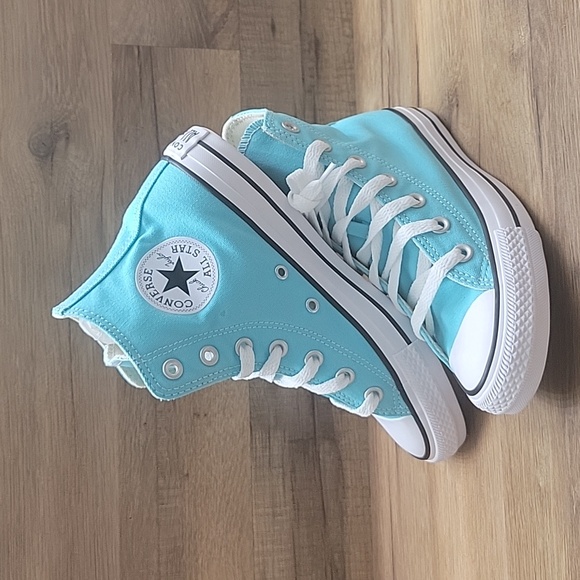 Converse high top Brand new in the box no lid. - Picture 2 of 13